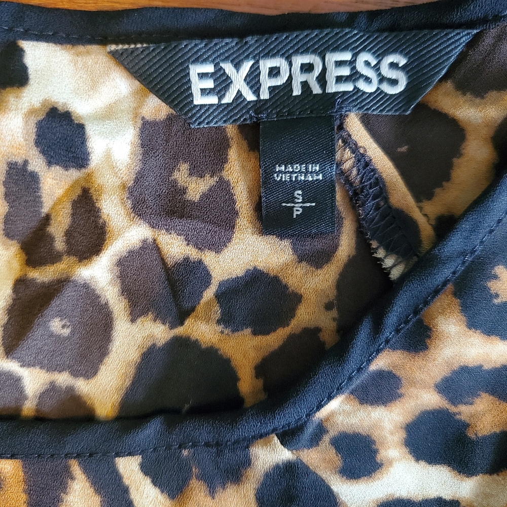 Express Leopard blouse SP - Picture 9 of 9